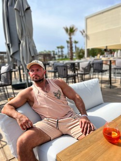 FIERY TANK TOP MAN - męski bawełniany tank top z naszywkami